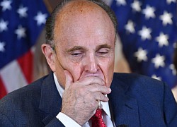 Nghị sĩ ba bang Mỹ nháo nhác vì Giuliani nhiễm nCoV