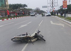 CLIP: Lao vào xe máy để tranh đường, tài xế ô tô tải có hành động gây phẫn nộ ngay sau đó