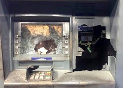 Đập phá trụ ATM vì không nhả tiền nhưng tài khoản vẫn bị trừ