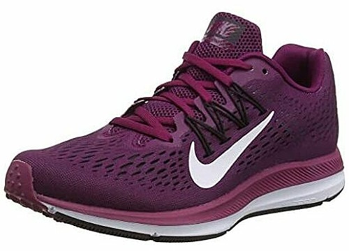 Giày Nike đồng giá 1,212 triệu đồng