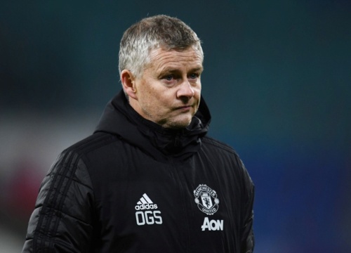 Nhóm cầu thủ MU tỏ thái độ với HLV Solskjaer