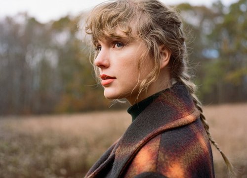 Taylor Swift bất ngờ phát hành album thứ 9