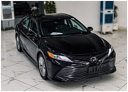 Toyota Camry nhập Mỹ giá 2,5 tỷ đồng