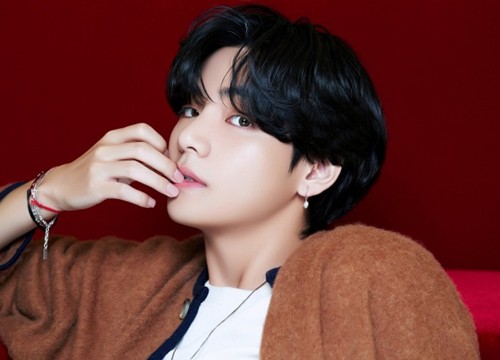 V (BTS) và IU dẫn đầu danh sách thần tượng được tìm kiếm nhiều nhất trên Google Hàn Quốc trong năm 2020