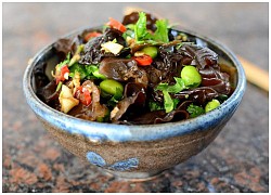 Cách làm salad nấm mộc nhĩ lạ miệng ngày đông