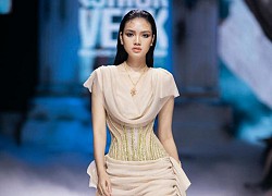 Dàn người đẹp của Hoa hậu Việt Nam 2020 thần thái cuốn hút trên sàn catwalk