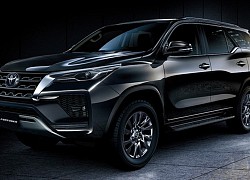 Toyota Fortuner 2021 có thêm phiên bản máy xăng 4.0