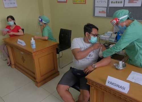 Indonesia sẽ cung cấp vaccine phòng Covid-19 miễn phí cho công dân