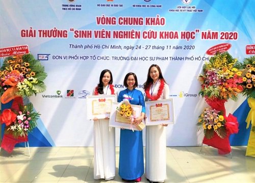 Thi SV NCKH của Trường ĐH Hùng Vương: Giải Nhất cho nhóm nữ sinh nhiều sáng tạo