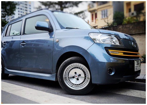 Xe độc Daihatsu Materia 10 năm tuổi tại Việt Nam