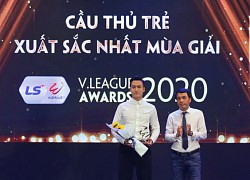 Cầu thủ trẻ xuất sắc nhất V-League khó ra sân trận 'nội chiến'