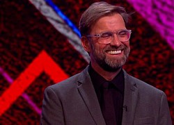 Klopp tranh thủ 'đá đểu' thành Manchester khi nhận giải thưởng 'HLV của năm'