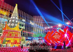 Ngắm Hà Nội lung linh sắc màu tuyệt đẹp đón Noel