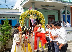 Bị tai nạn ngay trước ngày cưới, tưởng chừng đám cưới không thể diễn ra nhưng hành động của chú rể khiến cô dâu bật khóc