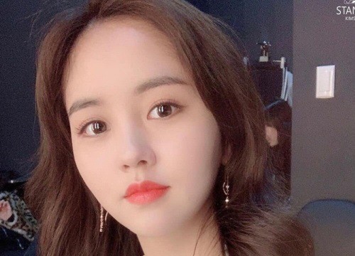 'Em gái mưa' Kim So Hyun khoe visual xinh như búp bê