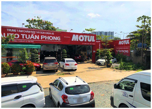 Motul Việt Nam miễn phí thay dầu nhớt xe hơi dịp cuối năm