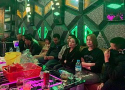 Bắt quả tang 11 nam, nữ vào quán karaoke 'bay lắc' cùng ma túy