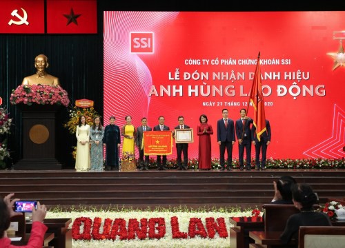 Công ty Chứng khoán SSI đón nhận danh hiệu Anh hùng Lao động