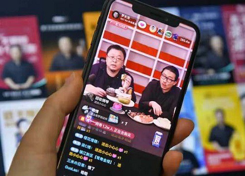 Livestream, Tiktok và mukbang vụt sáng trở thành "ngôi sao MXH" năm 2020 - trò tiêu khiển giúp kết nối con người nhưng ẩn chứa hệ lụy không ngờ