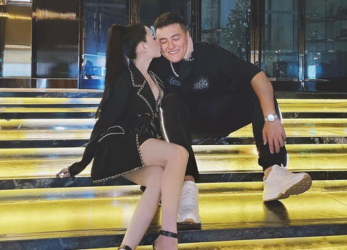 Loạt hot couple khiến Instagram "ngập lụt" cảnh hôn hít, Giáng sinh mà tưởng đâu là Valentine luôn đó!