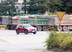 Những đoàn xe tải cơi nới thành thùng tung hoành trên tỉnh lộ ở Hải Phòng