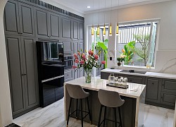 Vợ chồng trẻ đi từ Nam ra Bắc chọn đồ decor, có được ngôi nhà tân cổ điển đẹp mê ly và sang chảnh từng cm