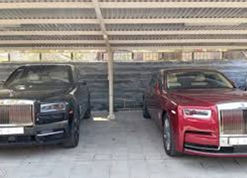 Bộ đôi Rolls-Royce gần trăm tỷ xuất hiện trong garage với chiếc Phantom VIII chính hãng độc nhất Việt Nam gây chú ý