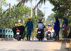 Chạy 60 km đi Củ Chi xem vây bắt Tuấn 'Khỉ'