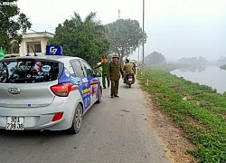 Chùa Đậu không khai hội vẫn thu phí bán hàng, du khách chen nhau lễ bất chấp corona