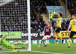 HLV Arsenal đổ lỗi cho mặt cỏ sau trận hòa Burnley