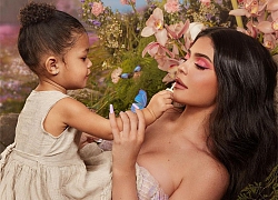 Kylie Jenner chi bộn tiền làm sinh nhật con