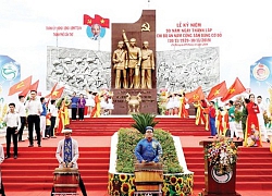 Mốc son Cờ Đỏ