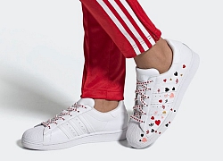 Nike và adidas bán giày trái tim độc đáo mừng ngày Valentine