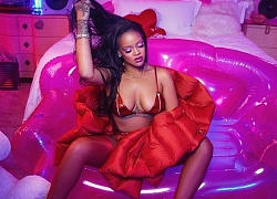 Rihanna liên tục tung ra những hình ảnh nóng bỏng với thiết kế nội y mới cho mùa Valentine