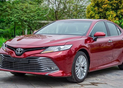 So sánh nhanh Honda Accord 2020 và Toyota Camry 2020