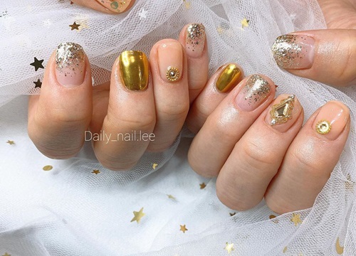 Tham khảo 20 mẫu nails mạ vàng cực đẹp và sang đang rất hot tại Hàn Quốc