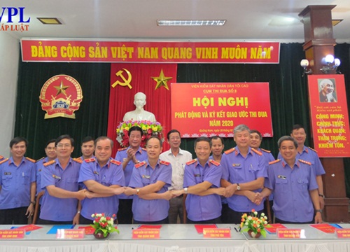 Cụm thi đua gồm 6 VKSND tỉnh khu vực Duyên hải Nam Trung Bộ ký giao ước thi đua