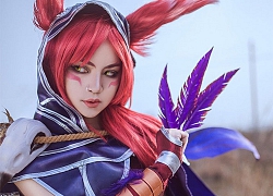 LMHT: Mãn nhãn với Cosplay Xayah Splash Art đầy nghệ thuật