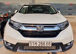 Vừa bấm được biển tứ quý 6, chủ nhân liền rao bán Honda CR-V với giá gần bằng Mercedes C-Class