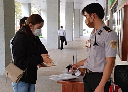 7.000 sinh viên Đà Nẵng ra vào ký túc xá phải đo thân nhiệt