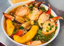 Những quán ăn ven đường không rẻ vẫn hút khách ở TP.HCM