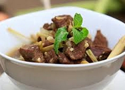 Bắp bò kho gừng sả nhìn thôi cũng phát thèm