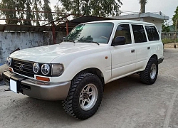 Bất ngờ với Toyota Land Cruiser 25 tuổi "siêu sang" tại Việt Nam, nội thất có một trang bị cực độc