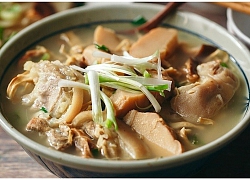 Canh măng khô móng giò đậm đà đưa cơm