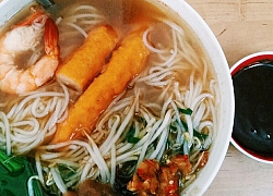 Những hàng ăn ngon nổi tiếng chợ Bến Thành