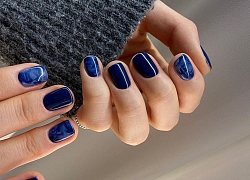 Màu nail xanh cổ điển classic blue đang được lăng xê rần rần: "Nhích" thử mới biết vừa sáng tay lại vừa sang xịn