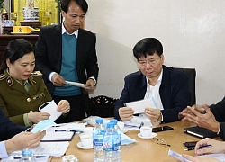 Công nhân nhà máy khẩu trang làm việc 24/24 đáp ứng nhu cầu chống dịch viêm phổi