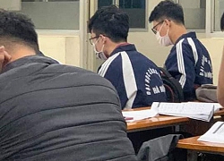 Bất chấp tất cả, sinh viên ĐH Công nghiệp Hà Nội vẫn phải đi học bình thường giữa 'tâm bão' virus Corona khiến CĐM đồng cảm