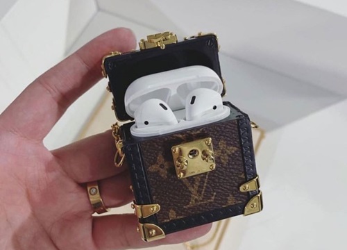 BST phụ kiện cho tai nghe không dây AirPods của Dior, Louis Vuitton, Gucci