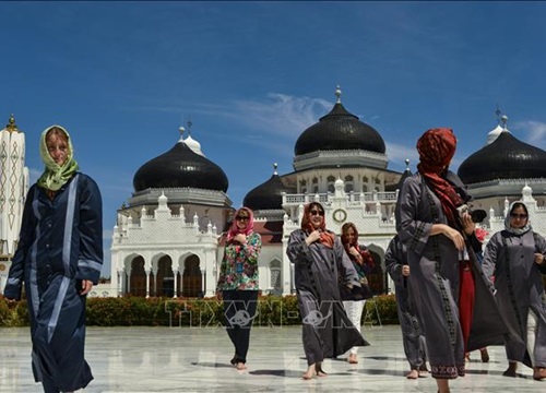 Indonesia cân nhắc giảm giá vé máy bay để thúc đẩy du lịch nội địa